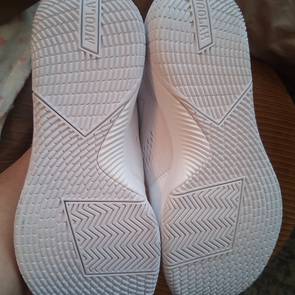 MOOLAH White Mesh Athletic Sneakers - Picture 4 of 8